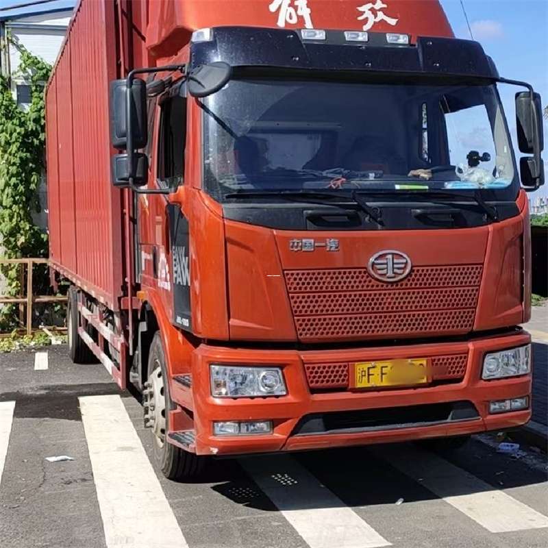 静安区罗平县进仓物流：专线直达的多元货运之旅